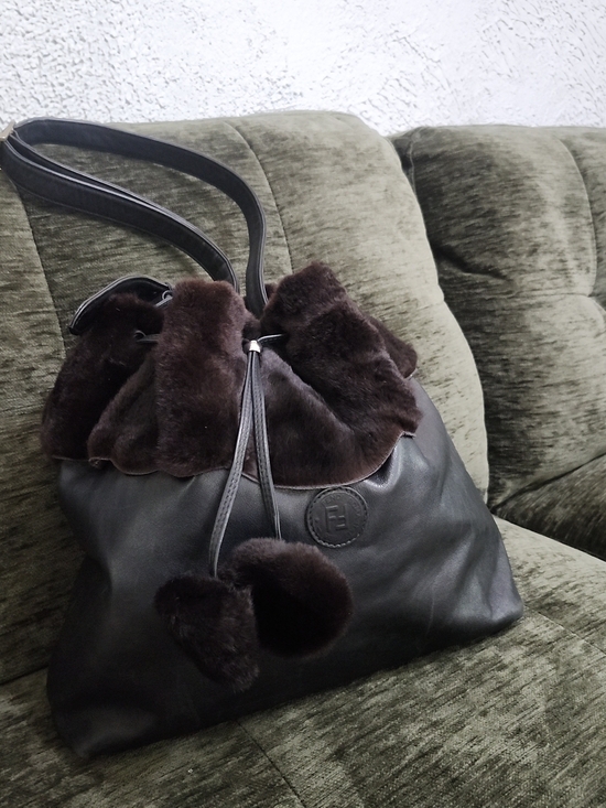 Fendi Handbags - Fendi Rare Leather & Fur Shoulder Bag Drawstring Black & Brown Authentic